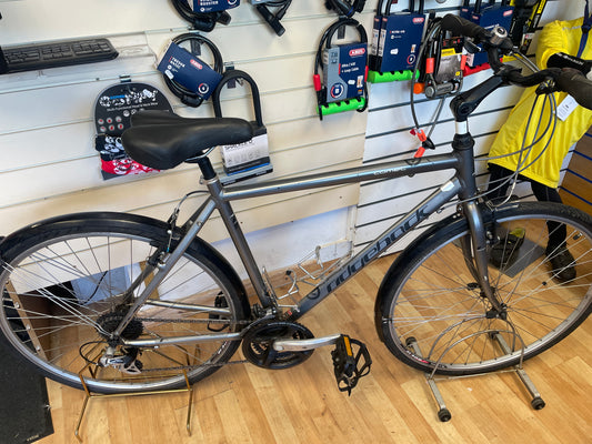 Ridgeback Comet 21inch frame 700c wheels