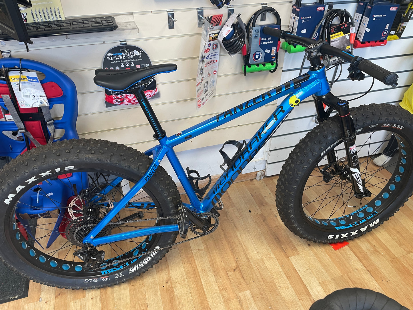 Mondraker Panzer upgraded Fat bike frame 17inch