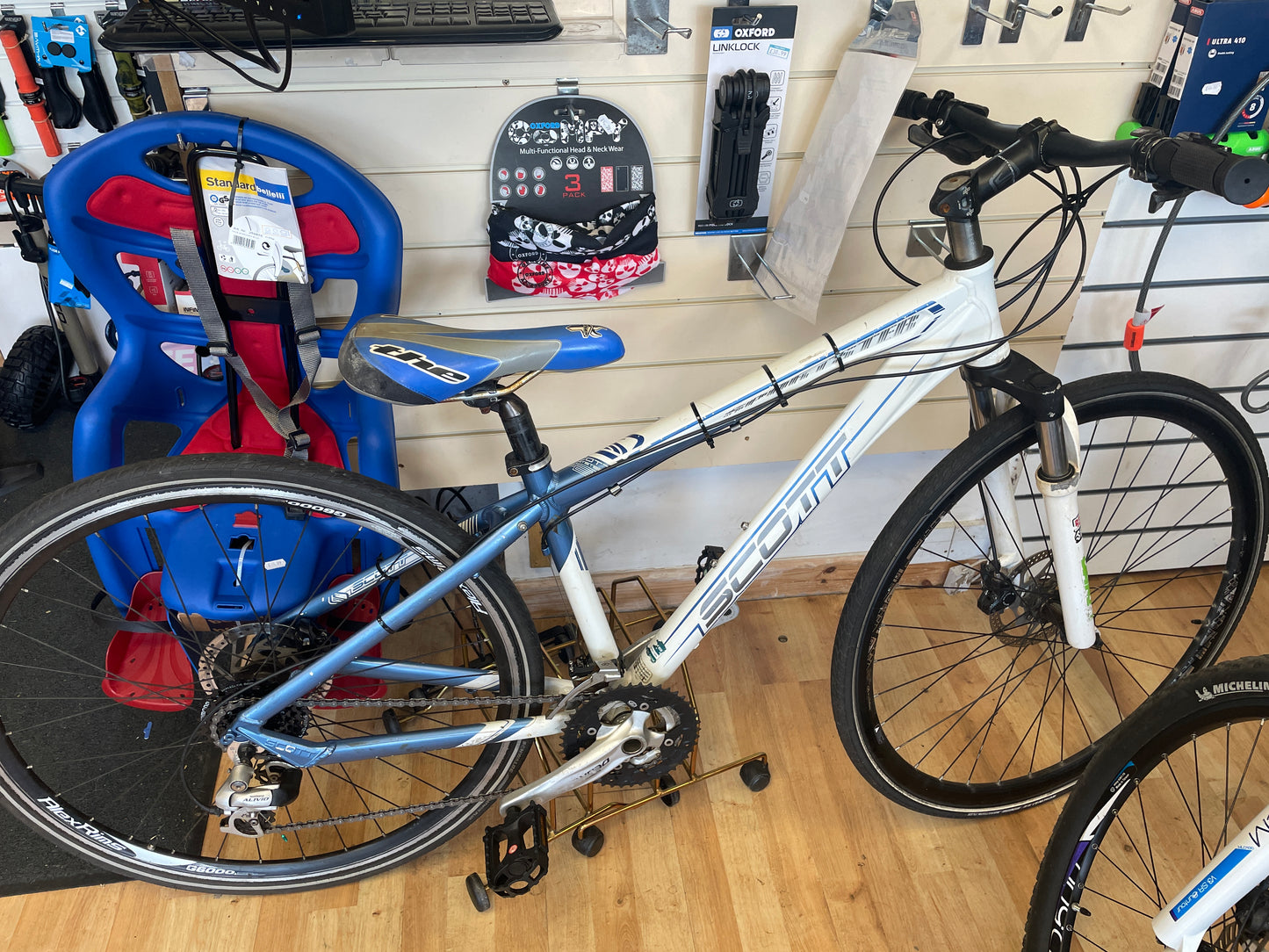 Hybrid Bike Scott Sportster 16inch frame small 700c wheels