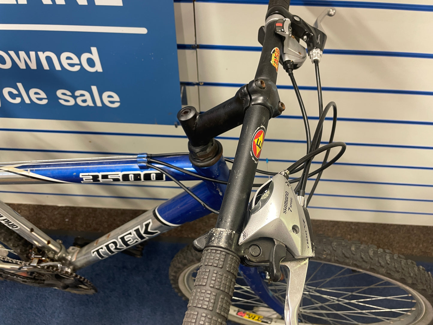 Trek 3500 Silver Blue 26in wheels 18inch frame