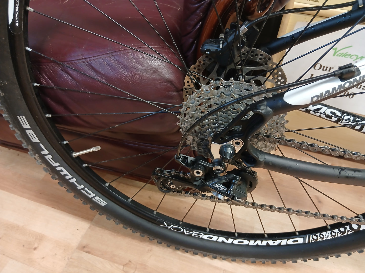 DiamondBack Axis 17inch frame 29 wheels