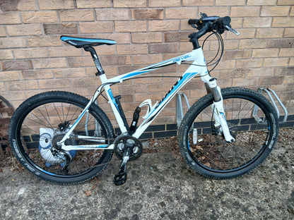 Giant Revel 21inch frame alloy