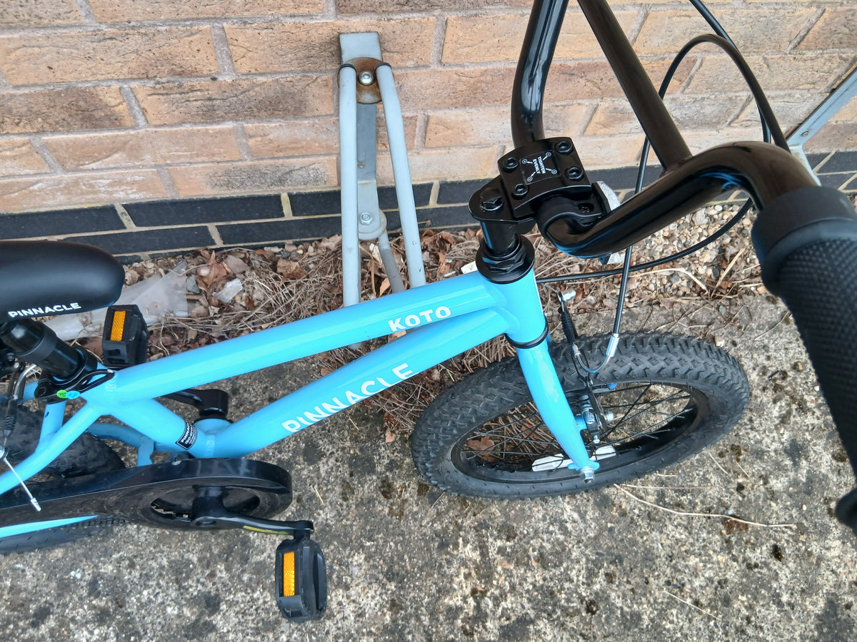 Pinnacle Blue Koto 16inch wheels
