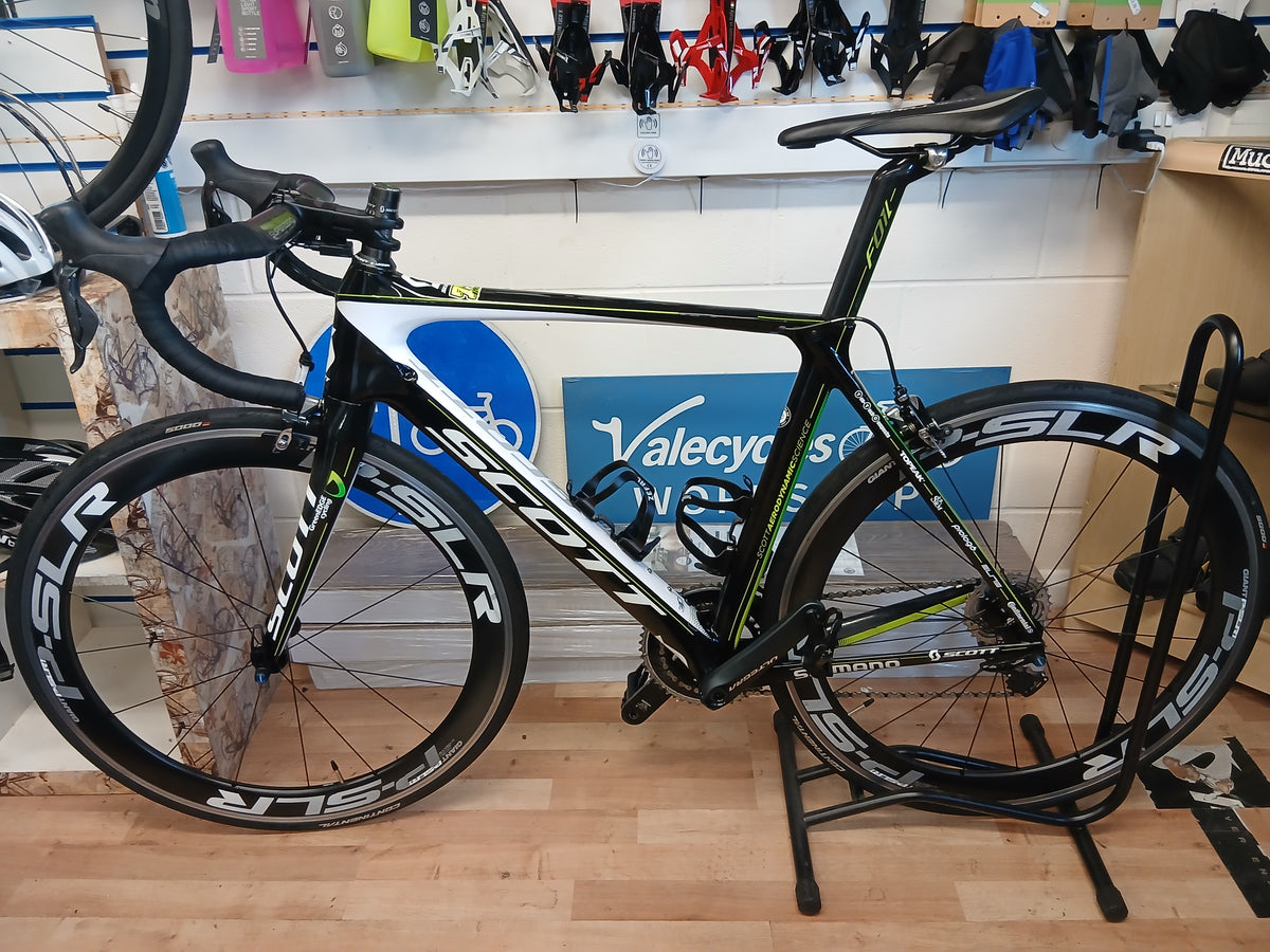 Scott Foil Carbon road bike 52cm frame Medium R9050 Di2
