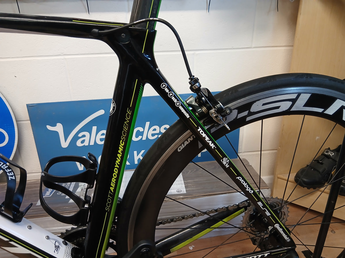Scott Foil Carbon road bike 52cm frame Medium R9050 Di2