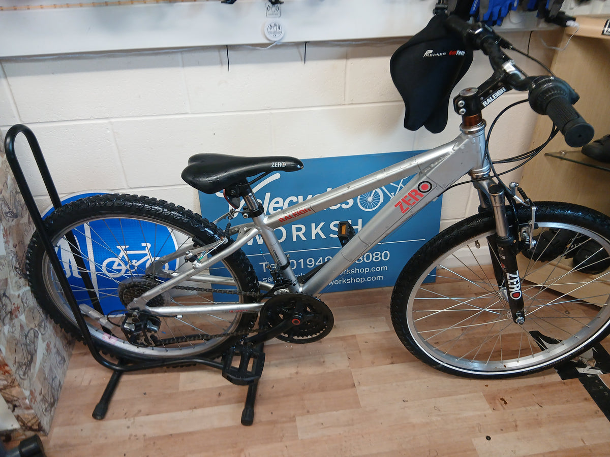 Raleigh Zero 24inch wheels alloy frame