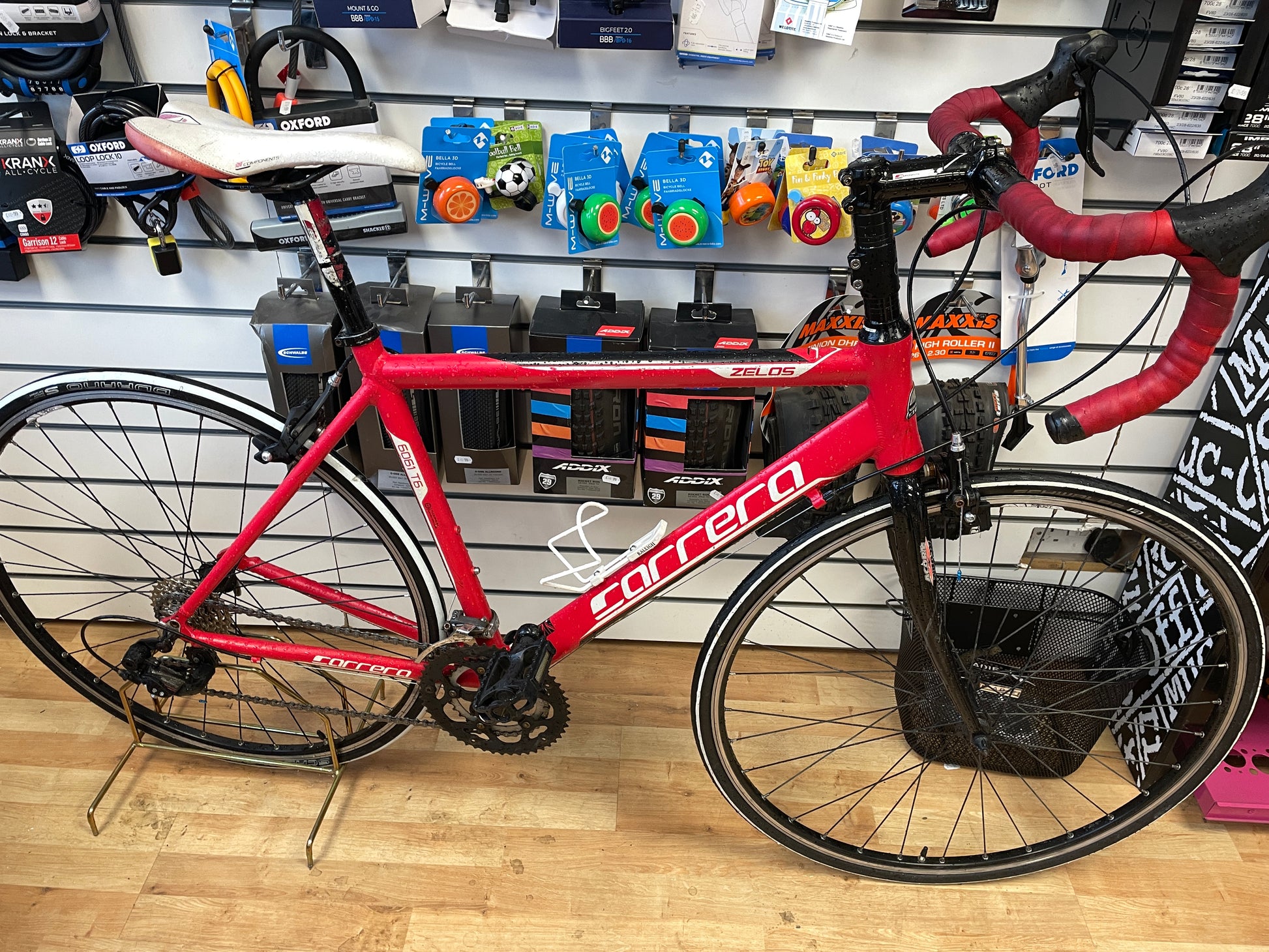 Carrera Zelos Red alloy road bike 54cm frame - Valecycles