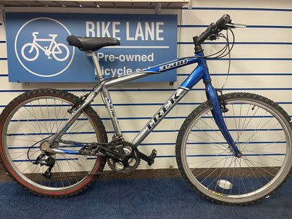 Trek 3500 Silver Blue 26in wheels 18inch frame