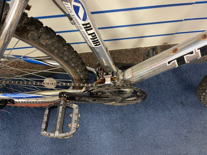 Trek 3500 Silver Blue 26in wheels 18inch frame