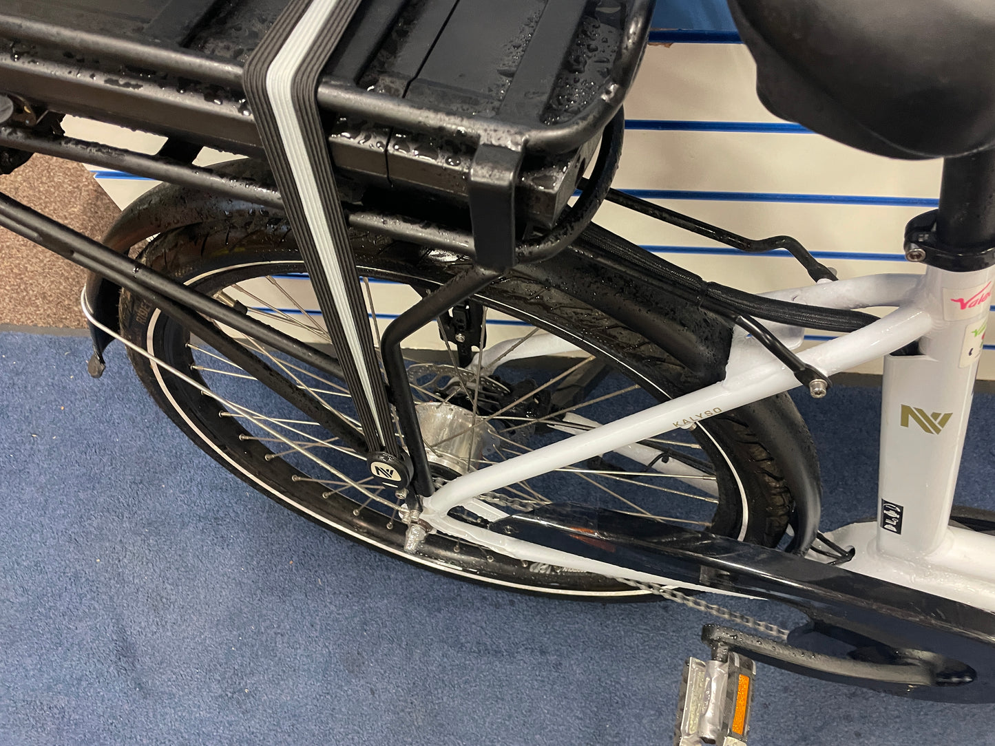 NeoMouv KALYSO 2 26' HY N7 WHITE 480Wh (WAS £1900) TO CLEAR