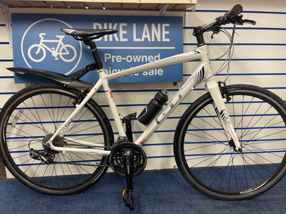 White GT Tachyon 19inch Frame Hybrid bike