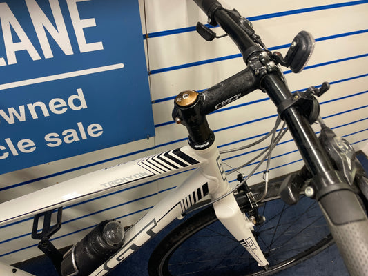 White GT Tachyon 19inch Frame Hybrid bike