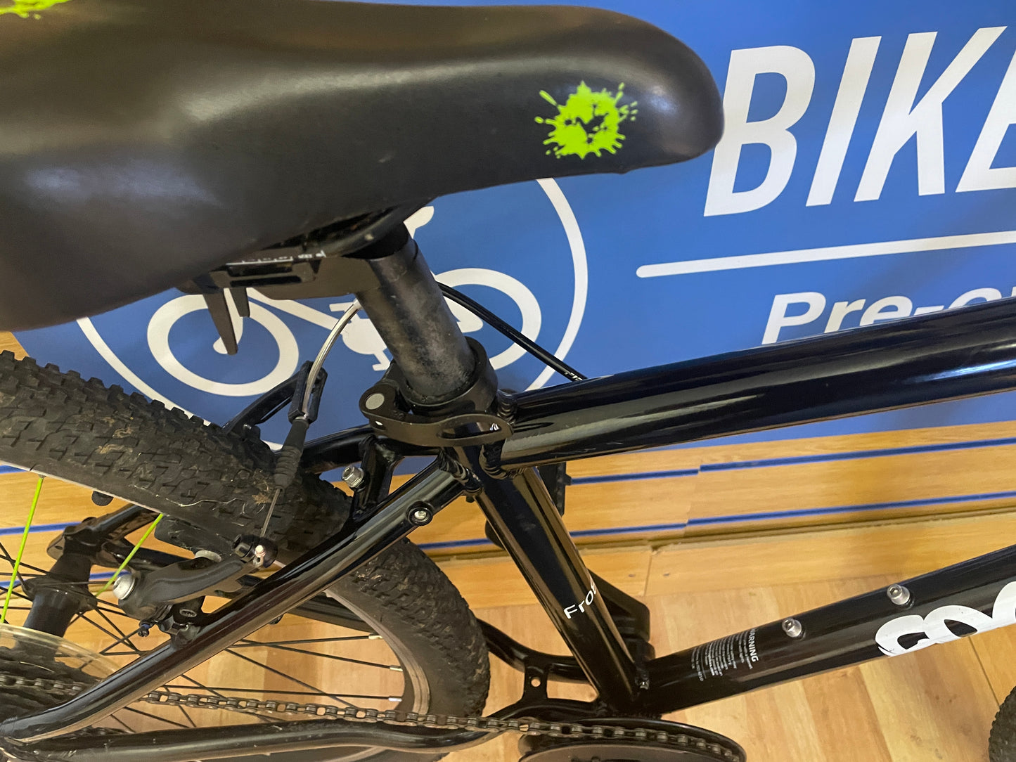 Frog 69 Bike Black 26inch wheels lightweight