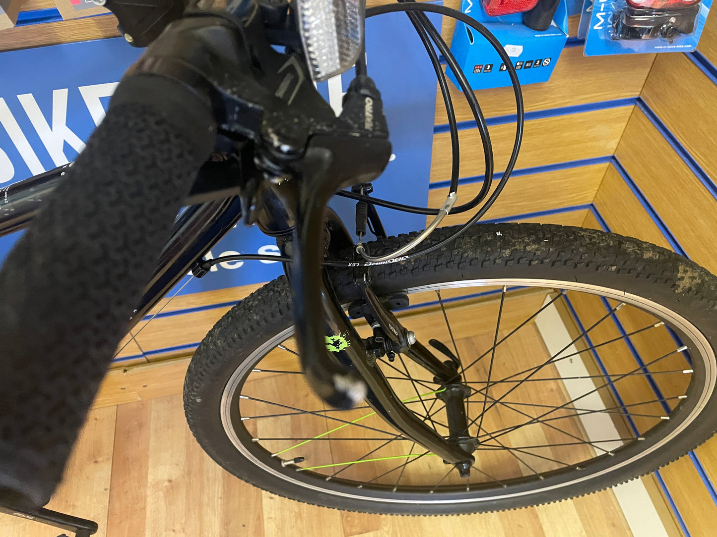 Frog 69 Bike Black 26inch wheels lightweight