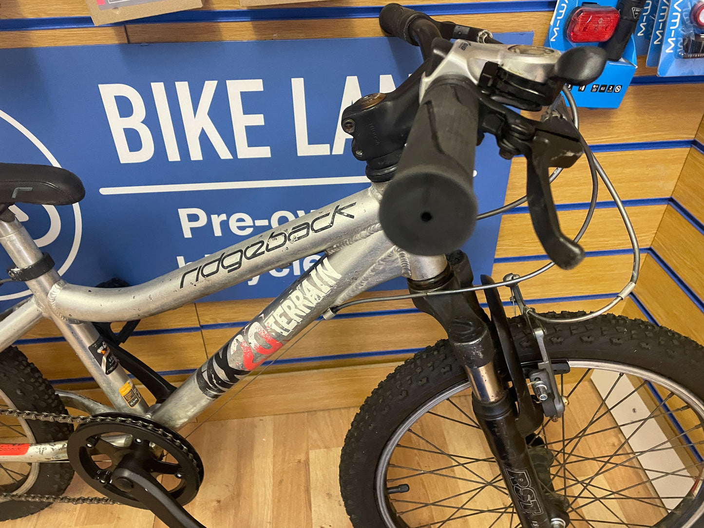 Ridgeback MX20 Silver mountain bike 20inch wheels